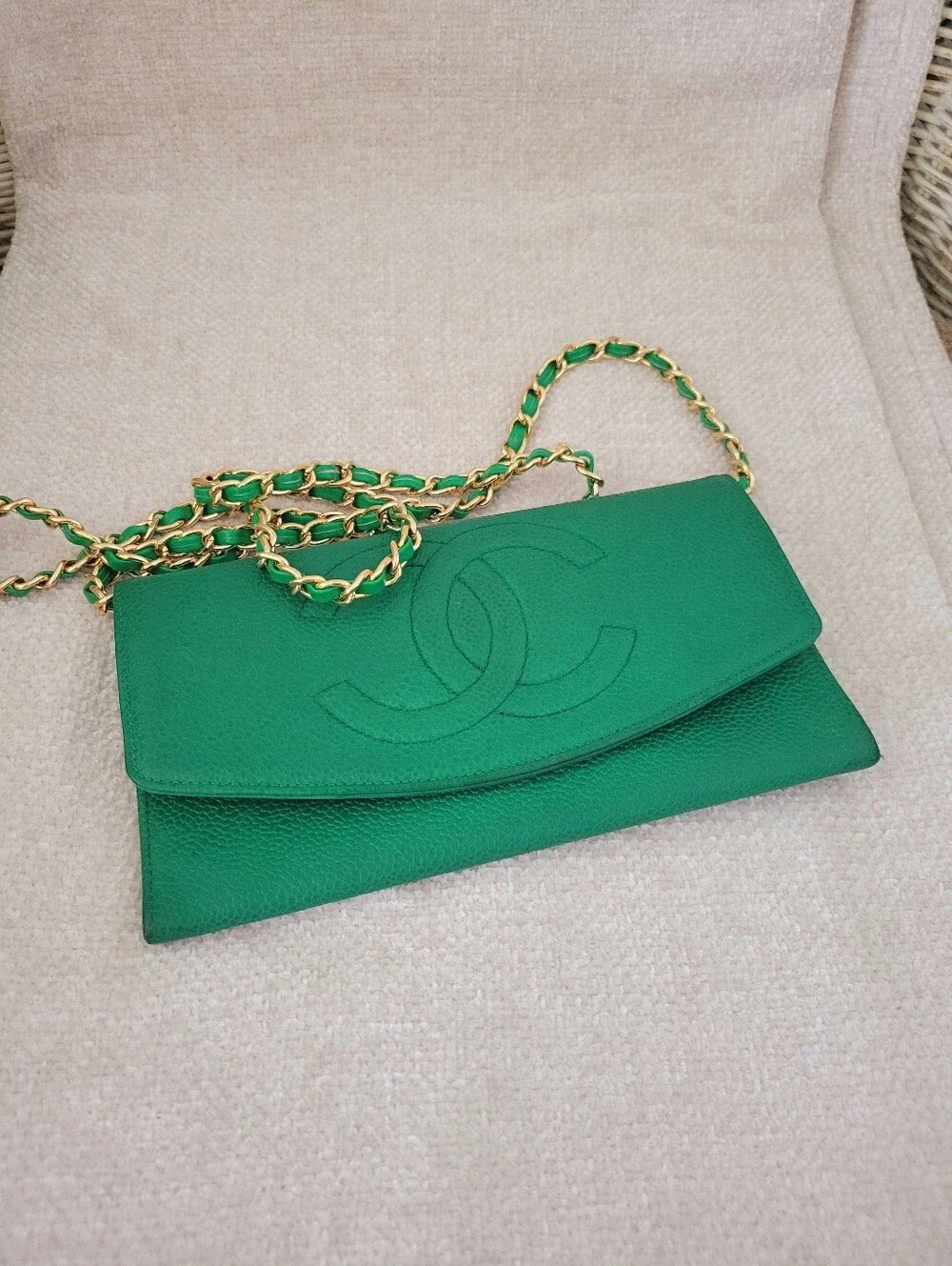Chanel Caviar Wicked Green Pochette Crossbody Handbag